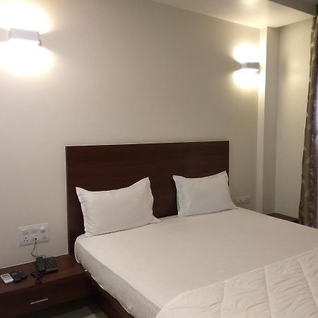 Manasi Inn Satara Eksteriør billede
