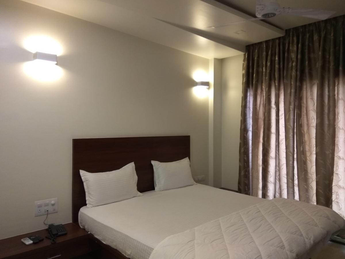 Manasi Inn Satara Eksteriør billede